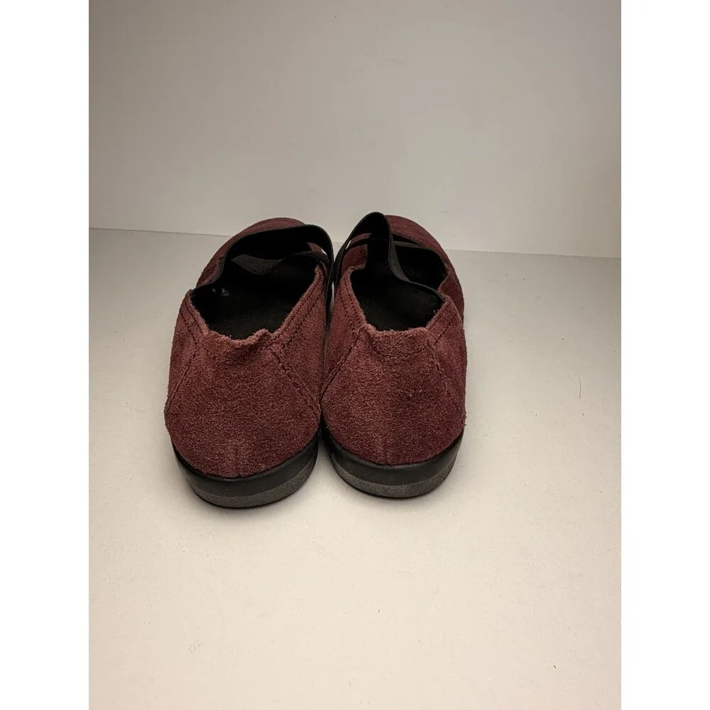 Clarks Collection Women's Burgundy Suede Cross-Strap Mary Jane Flats - Sz8.5 M